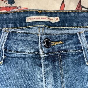 Levi's High Rise Blue Jeans Timeless Denim